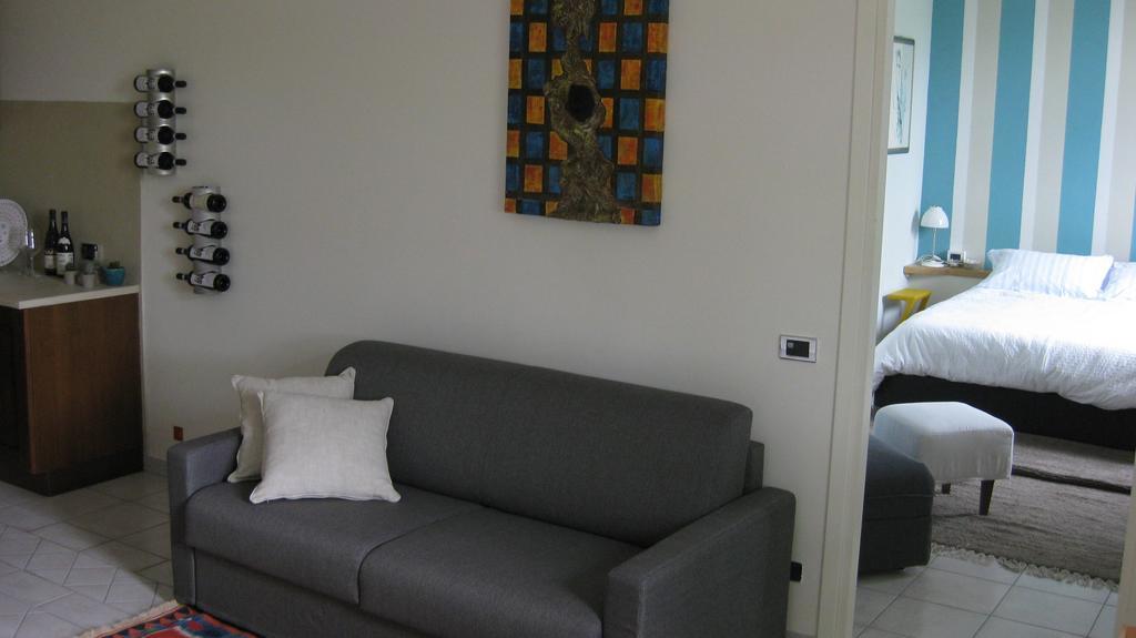 Holiday Home Cannubi In Barolo Bagian luar foto